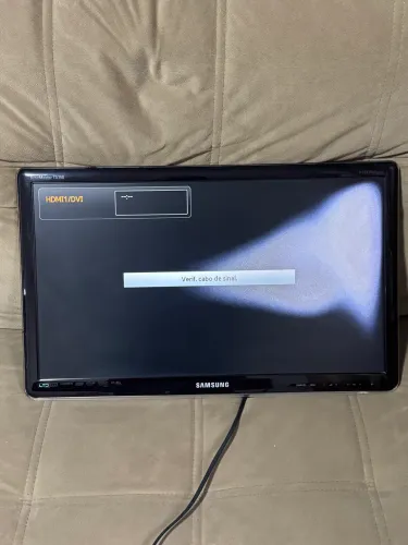 TV Samsung 24? (com mancha na tela)