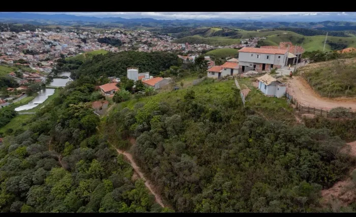 Terreno 1207 metros na cidade com vista linda
