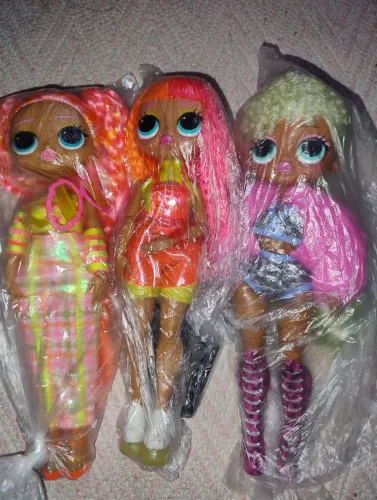 Bonecas LOL OMG nova fora da caixa