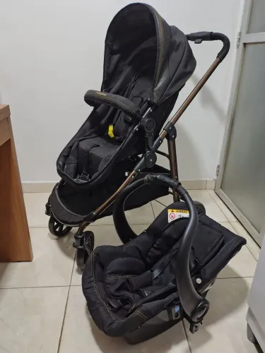 Carrinho e bebê conforto Galzerano com Travel System