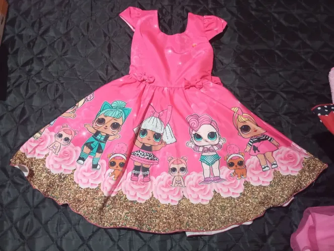 Vestidos de festa personagens lol, Minnie e Stitch