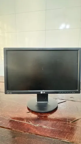 Monitor LG flatron 19EB13T 