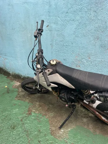 Ele tava parado um tempo aí nn liguei mais tem que trocar umas coisas tava parado u