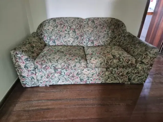 Sofá 2 lugares grande 1,75m - usado - R$ 500