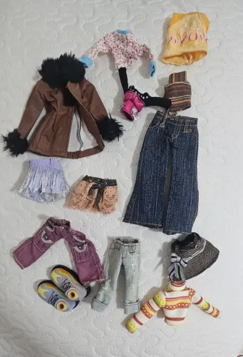 Roupa de bratz