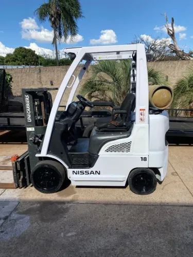 Empilhadeira NISSAN 1.8 ton - á GLP - ano 2015