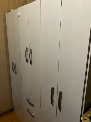 Guarda Roupa 6 portas, 2 gavetas