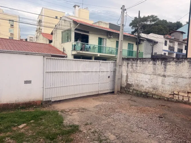 Terreno plano com 237m² no Córrego Grande