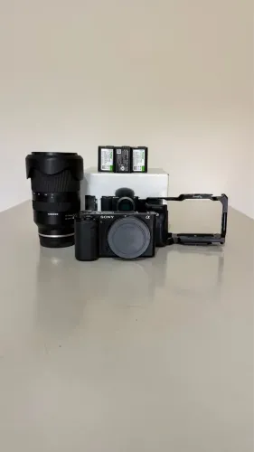 KIT SONY ZVE10 + LENTE TAMRON 17-70