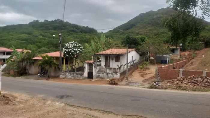 CASA E TERRENO NA SERRA