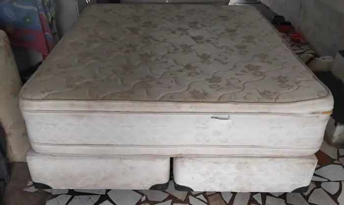 Cama box queen
