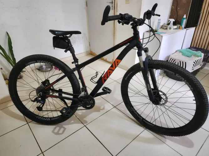 Bike RAVA pouquíssima usada com nota fiscal.