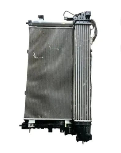 Vendo conjunto kit radiador ônix traker 1.0 2020/2024 usado...o