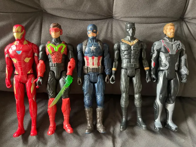 HERÓIS MARVEL