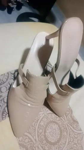 Sandália de salto Luxo.