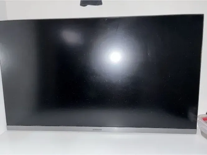 monitor uhd samsung 28" 4k, hdmi, display port, freesync, preto, série ur550.