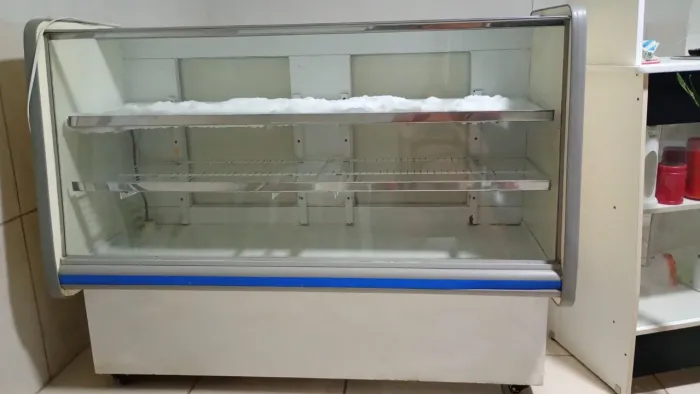 Vendo vitrine gelada