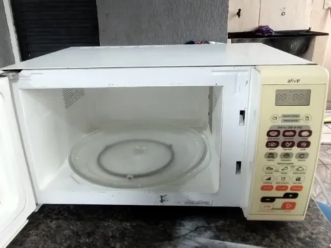 Microondas Eletrolux 30 litros