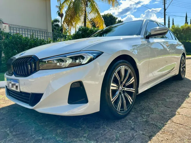 BMW 320I 320i 2023