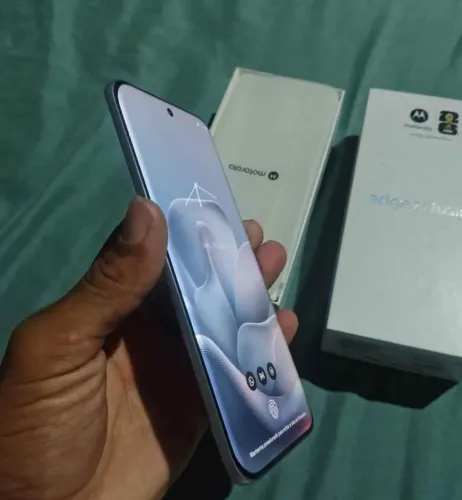 Vendo Edge 70 Fusion 10 dias de uso Troco no iPhone 13 zerado com nota fiscal