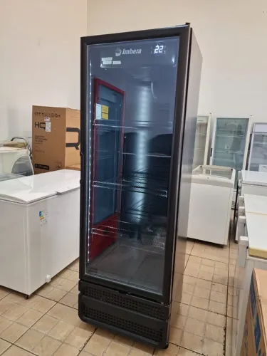 Cervejeira Black Imbera porta de vidro