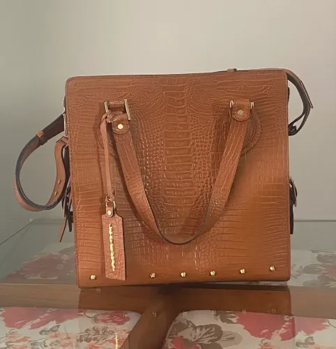 Bolsa em couro Arzon