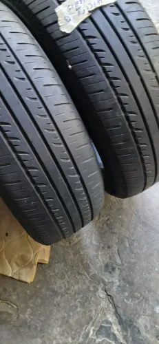 2 pneus 185/60/15 ótimos