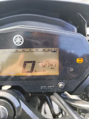 FZ25 2023 POUCO RODADA