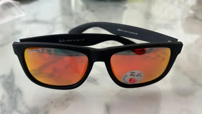 ÓCULOS DE SOL RAY BAN - JUSTIN - LENTES POLARIZDAS -  FOTOS REAIS 