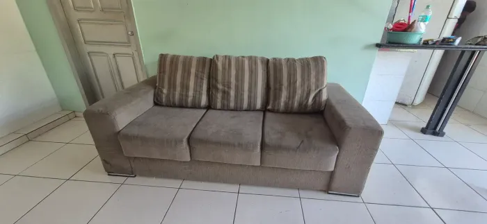 Vendo sofá retrátil 3 lugares retirada no Julia Seffer