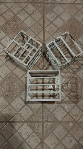 Kit 3 Grades Gaiolas de Proteção em Ferro para Câmeras, Refletores ou Afins