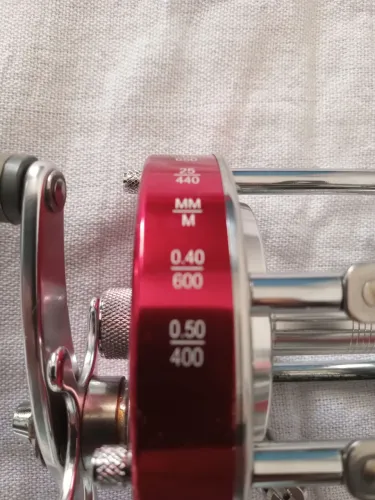 Molinete de pesca embarcada