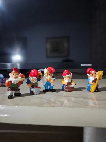 5 miniaturas gonomos kinder ovo profissões