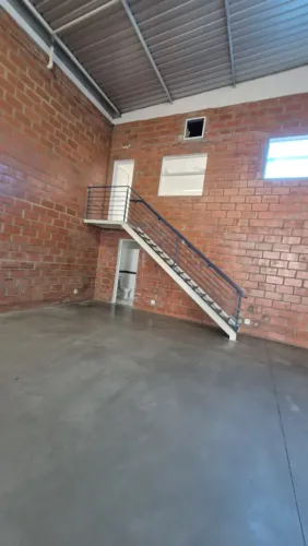 GALPÃO COMERCIAL PARA LOCAÇÃO 290 m² | JD. SANTA ROSA SOROCABA/SP