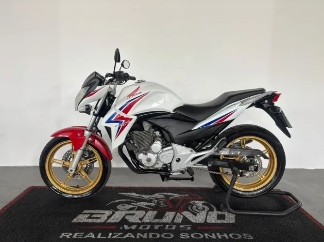 CB 300 CILINDRADAS R 2015
