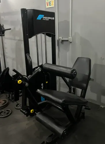 Cadeira extensora e flexora 