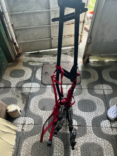 Suporte para carregar 02 bicicletas com grande estrutura em carros