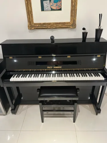 Piano Acústico Fritz Dobbert