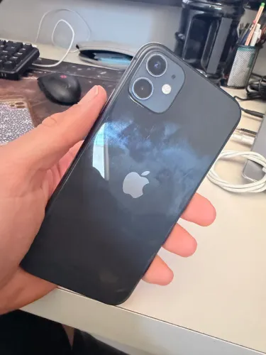 iPhone 11 - 64 gb preto