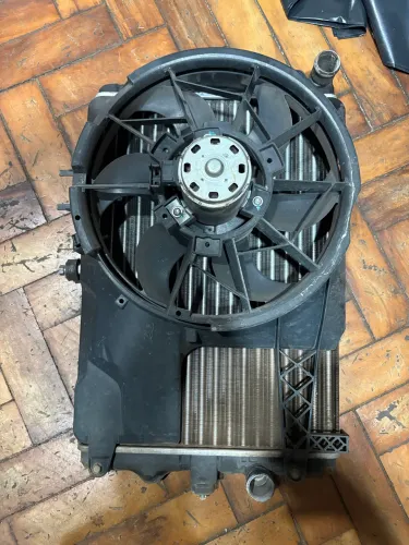 Radiador c/ ventoinha Gol g4