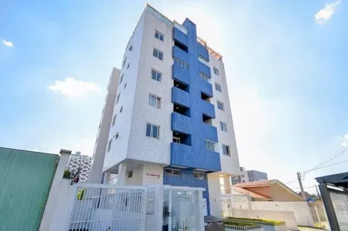 Imóvel para venda possui 57 metros quadrados com 2 quartos em Cristo Rei - Curitiba - PR