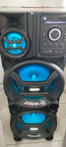 Caixa de som semi nova