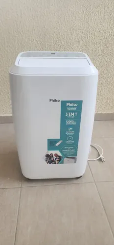 Ar condicionado portátil novo, com apenas 3 meses de uso