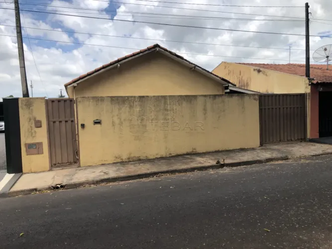 Casa Padrão em Monte Aprazível