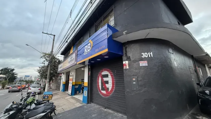 Salão comercial Jd Cipava com copa e banheiro