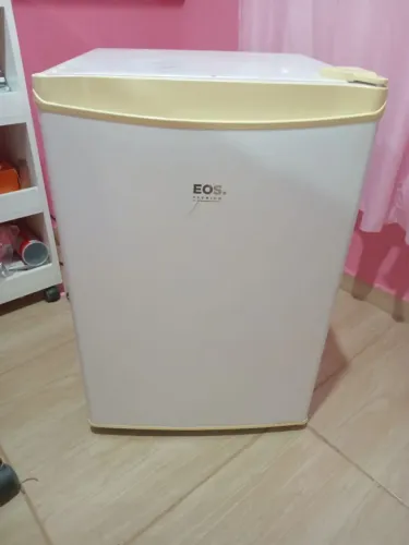 Frigobar voltagem 220v!!! Aceito cartão!!!