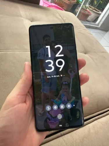 Motorola Edge 40 neo 256gb 8gb de ram 5g e ESIM.