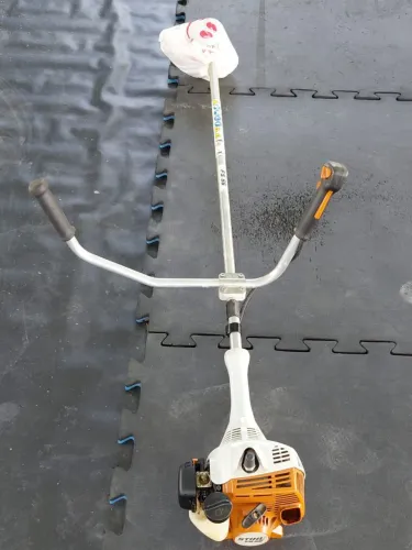 Roçadeira a gasolina STIHL