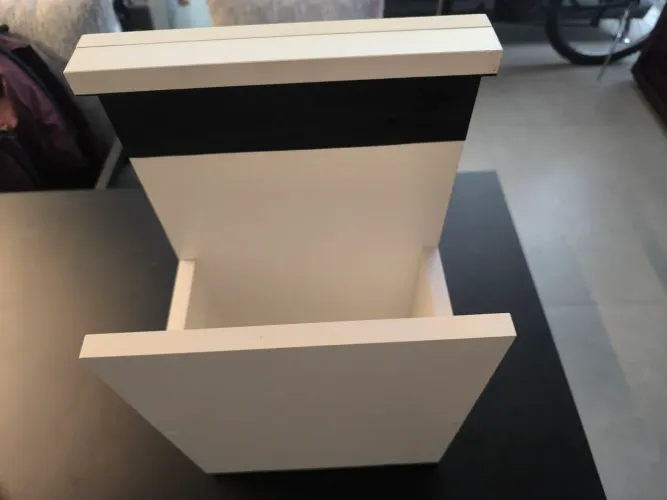 Suporte para bike em MDF acabamento branco novo