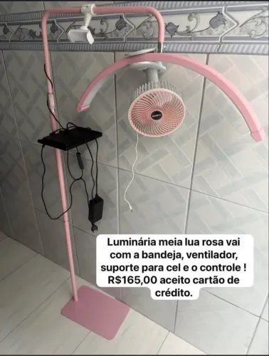 Luminária meia lua Lash designer rosa